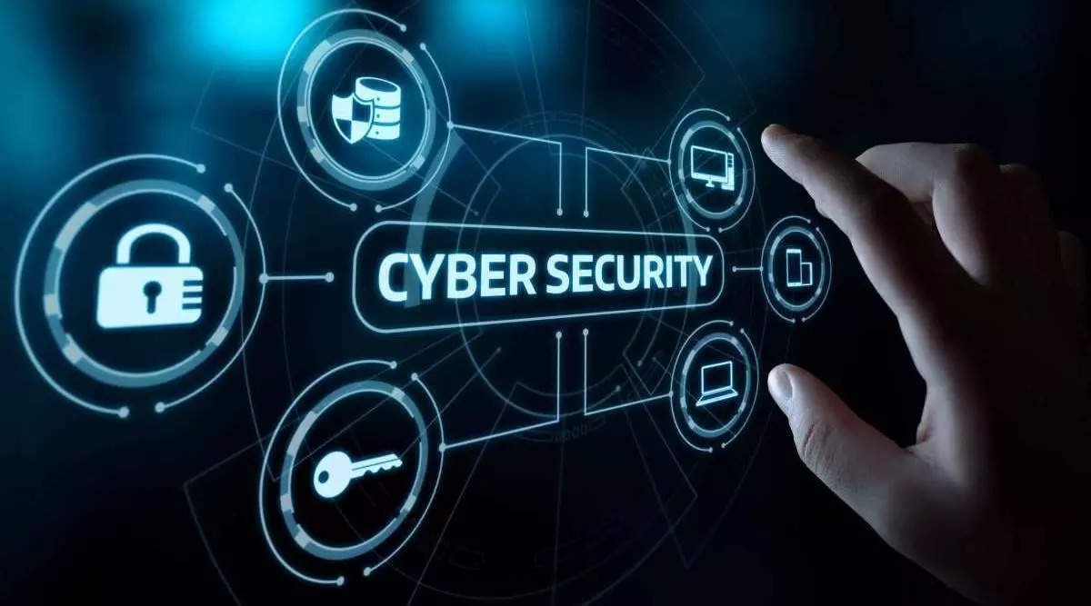 متخصص امنیت سایبری 